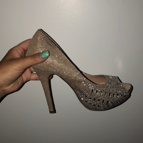 Heels - Picture 2 of 6